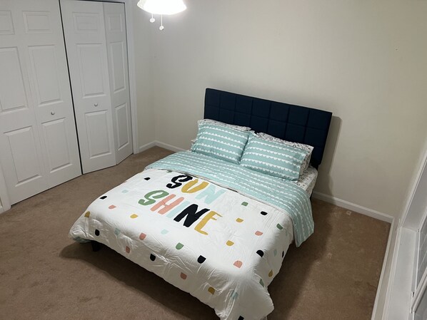 2 bedrooms, desk, free WiFi, bed sheets