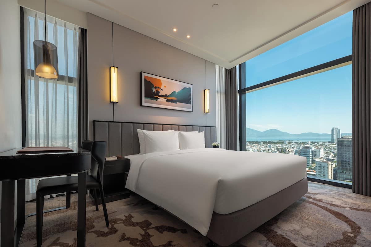 1 bedroom, Egyptian cotton sheets, premium bedding, pillow-top beds