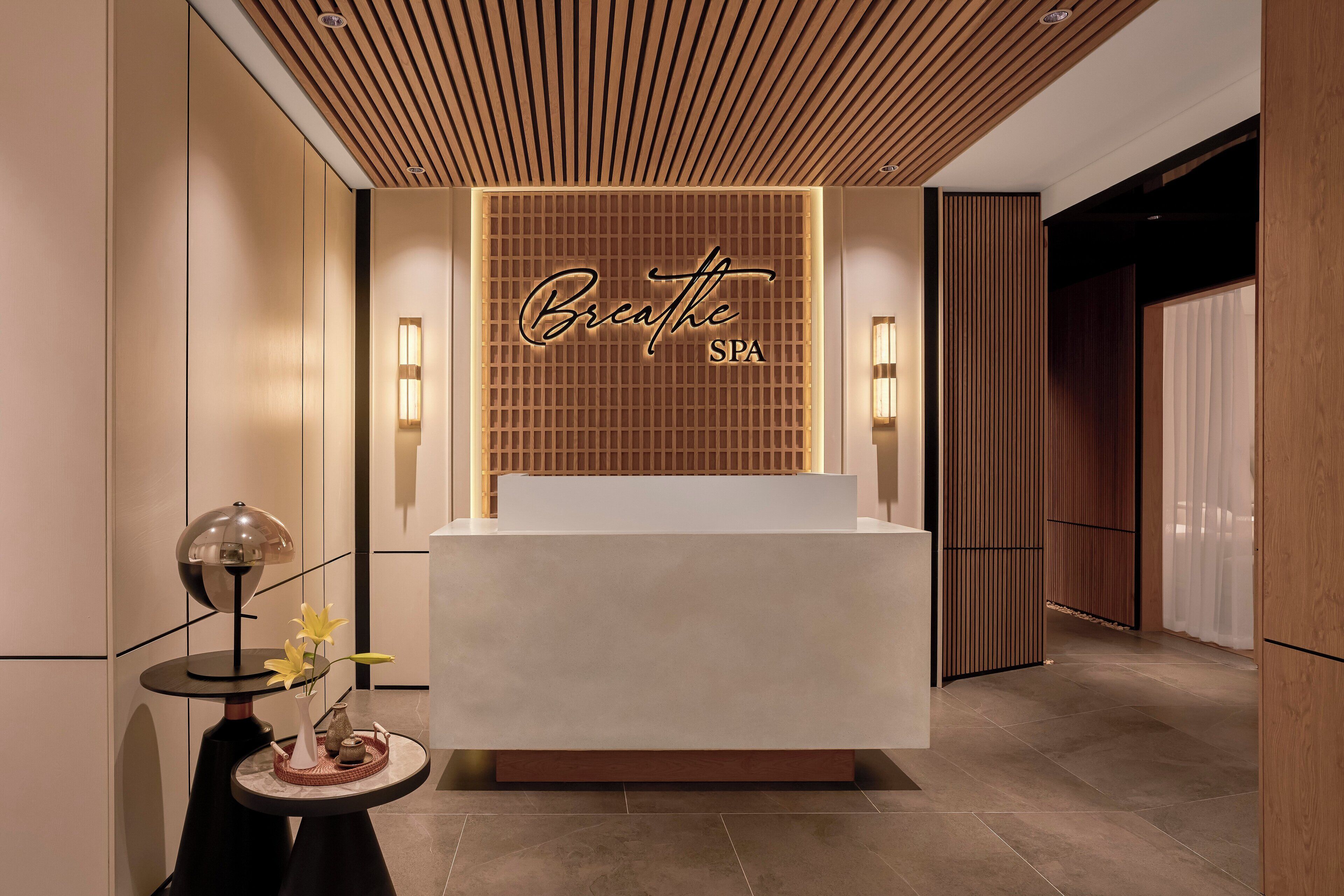 Couples treatment room(s), sauna, hot tub, steam room, body treatments