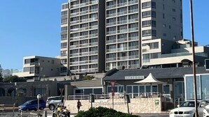 Unclassified image, 3 of 11, button - Buckley Accommodation (Cape Town)