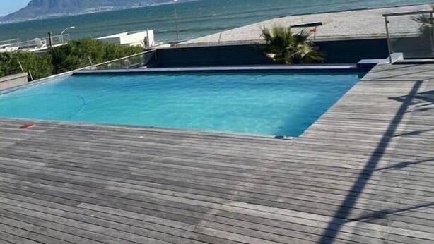 Unclassified image, 1 of 11, button - Buckley Accommodation (Cape Town)