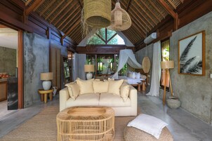 Comfort Villa, 1 Bedroom, Pool View | Living room