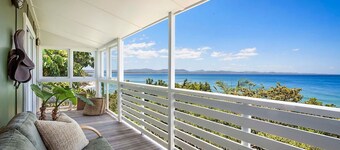 Wategos Beach House - 33 Marine Parade