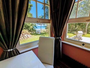 Suíte luxo, 1 quarto, geladeira, vista para o mar | Vista para praia/oceano