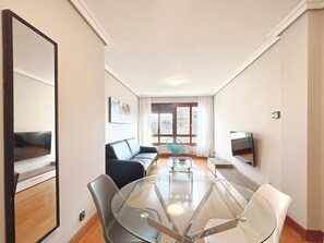 Apartamento de 2 habitaciones | Wohnzimmer