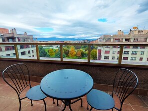 Apartamento de 1 habitación | Terrace/patio - Apartamentos Gestión de Alojamientos (Pamplona)