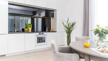 Luxury Apartment | 1 bedroom, iron/ironing board, free WiFi