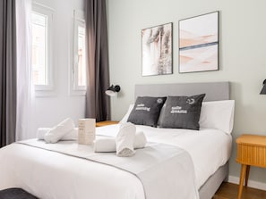 1 chambre, décoration personnalisée, ameublement personnalisé