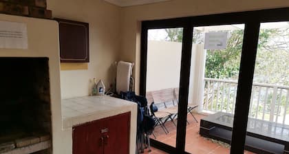 Entire pet friendly house, close to the river, beach, shops, restaurants, & more