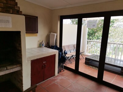 Entire pet friendly house, close to the river, beach, shops, restaurants, & more