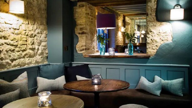 Bar (on property) - The Old Barn at the Dashwood Arms (Kidlington)