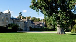 Children’s activities - The Old Barn at the Dashwood Arms (Kidlington)