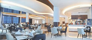 Restaurant - Royal M Al Aqah Beach Resort by Gewan (Dhadnah)