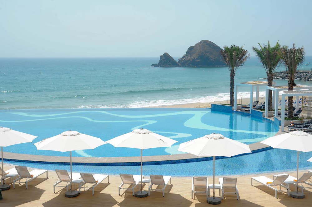 Royal M Al Aqah Beach Resort by Gewan