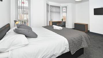 Kamar Double, kamar mandi umum (with TV) | 1 kamar tidur