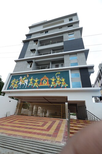 5 minutes to A1 Grand and Sai Priya & beach|Grand Spacious Villa