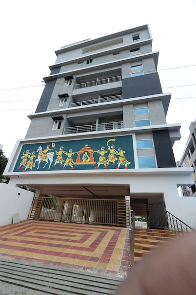 5 minutes to A1 Grand and Sai Priya & beach|Grand Spacious Villa