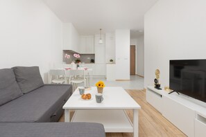 Living room - Apartment Warsaw Fort Wola by Renters (Warsaw)