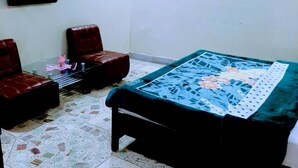 Room - Galaxy Inn Millennium Mall (Karachi)