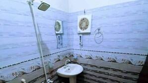 Room - Galaxy Inn Millennium Mall (Karachi)
