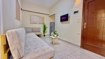 2 bedrooms, premium bedding, pillowtop beds, minibar