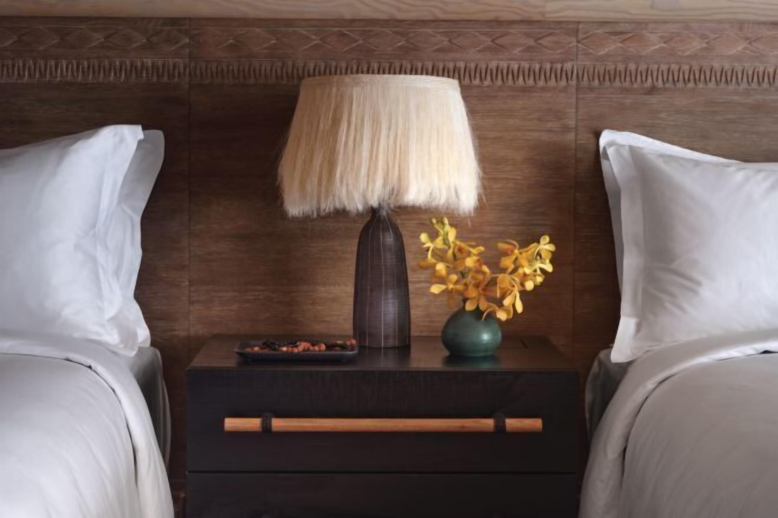 Egyptian cotton sheets, premium bedding, down comforters, minibar