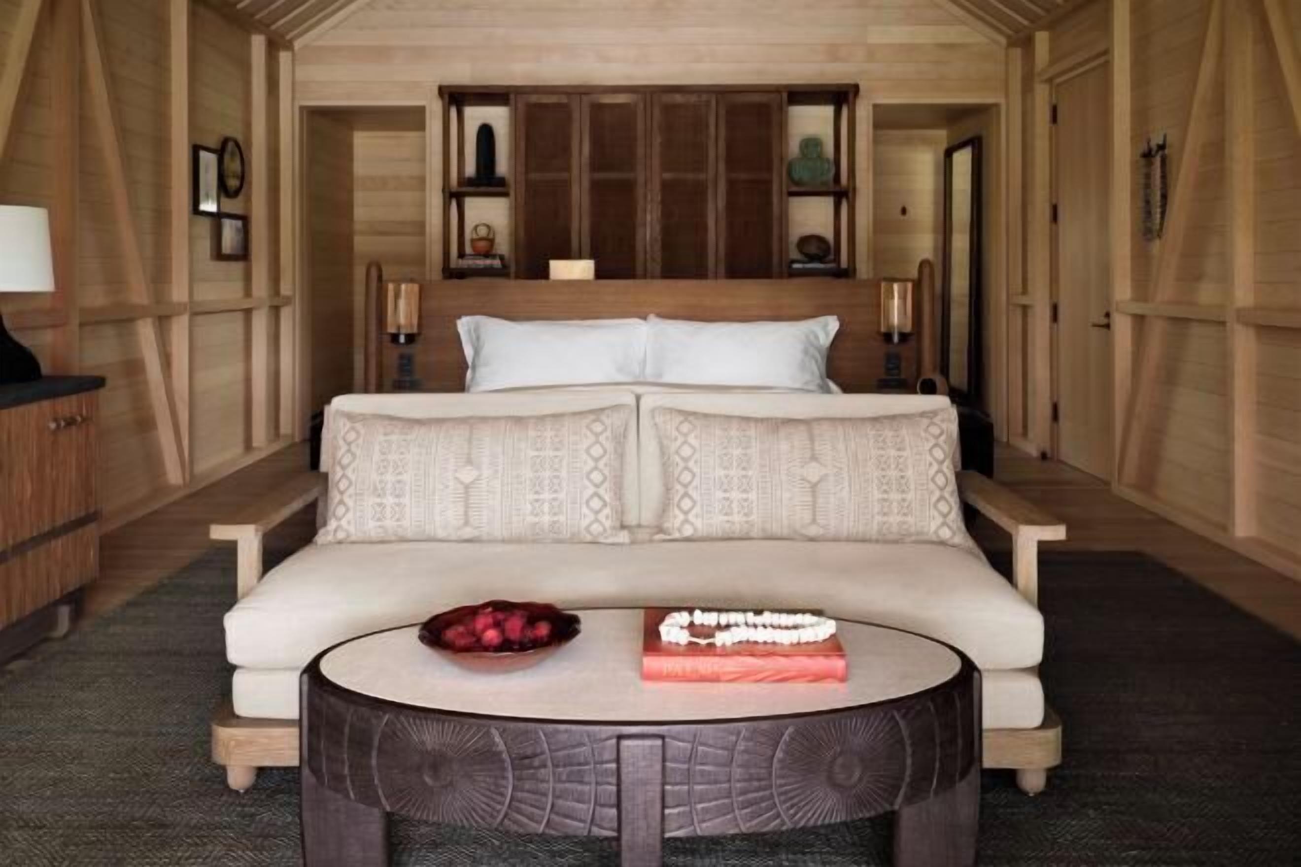 Egyptian cotton sheets, premium bedding, down comforters, minibar