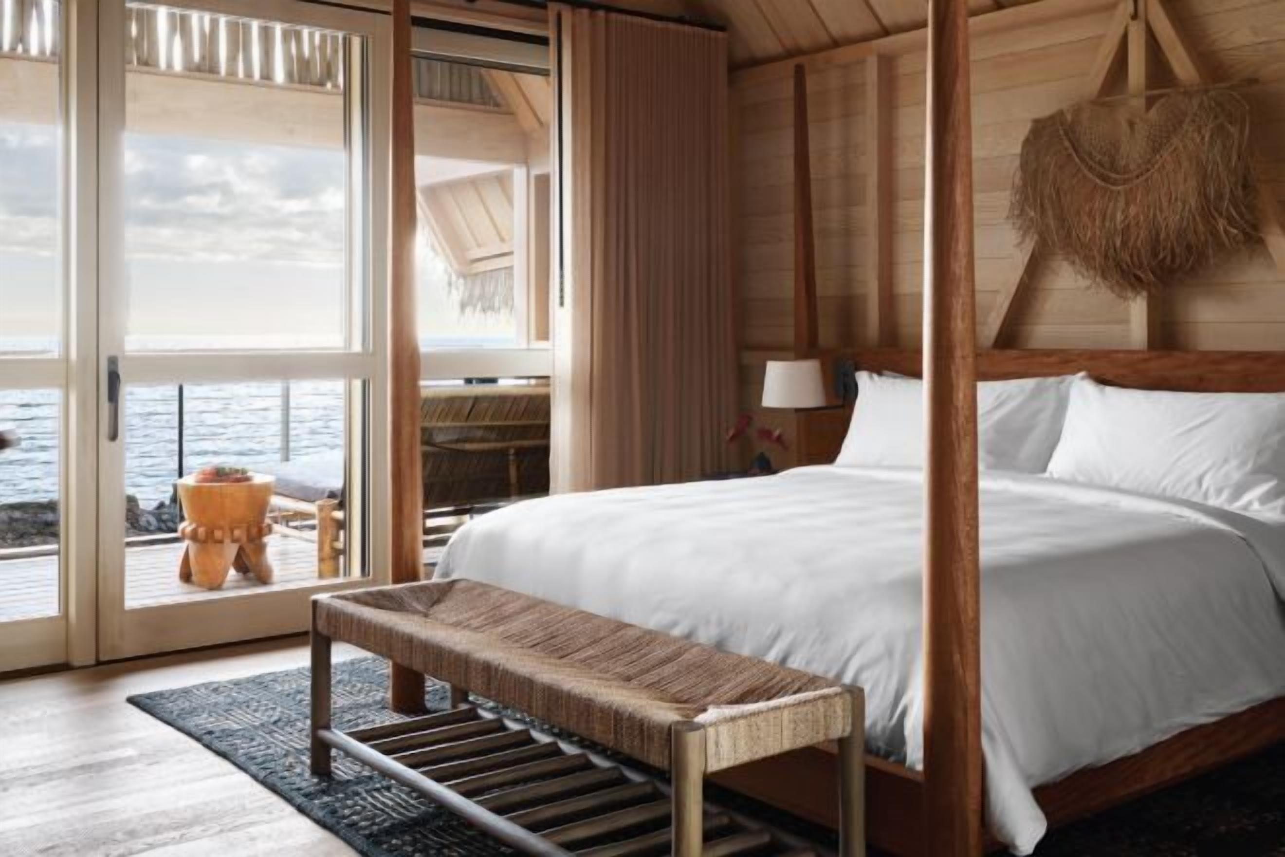 Egyptian cotton sheets, premium bedding, down comforters, minibar