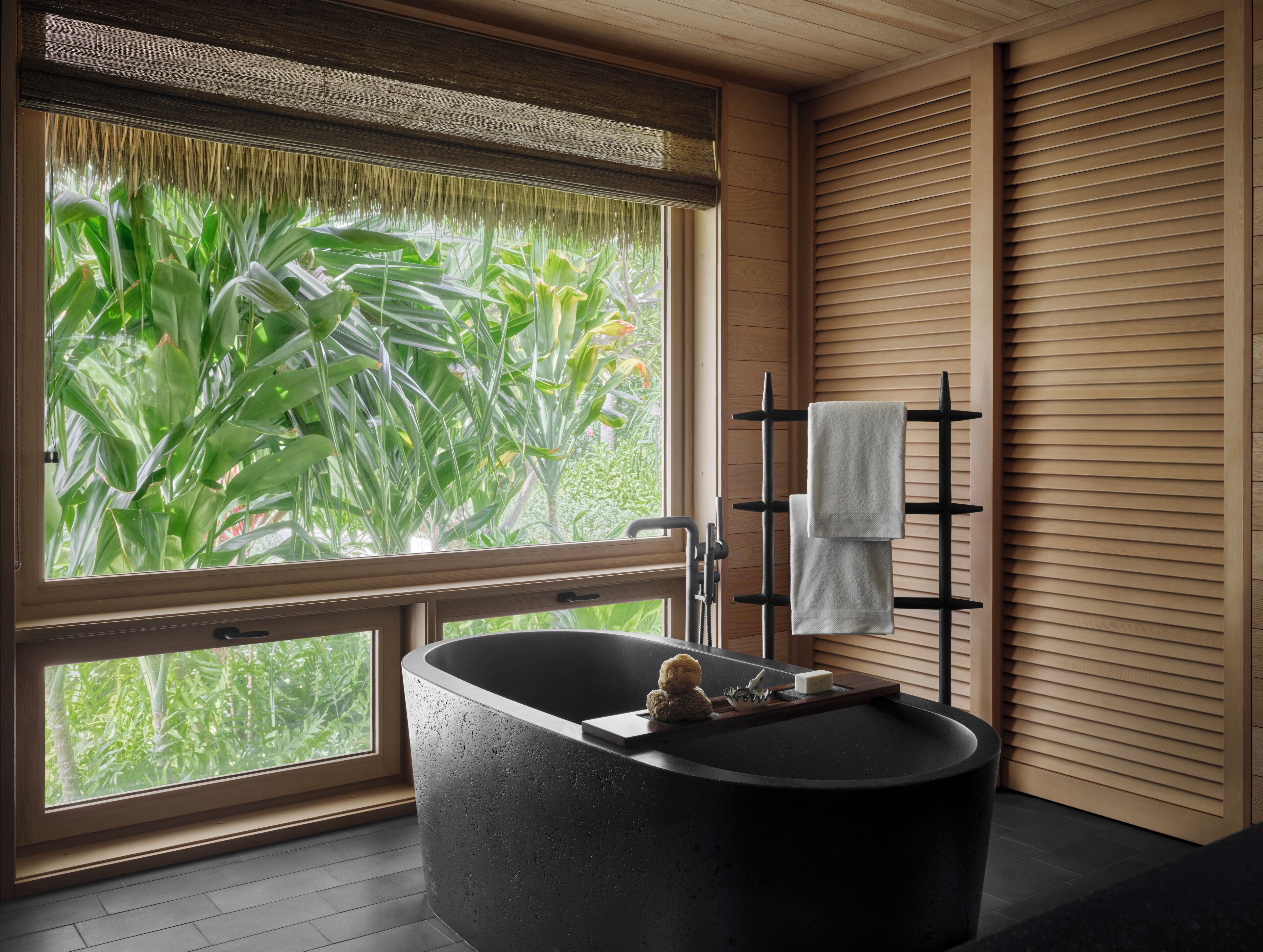 Separate bathtub and shower, deep-soaking bathtub, rainfall showerhead