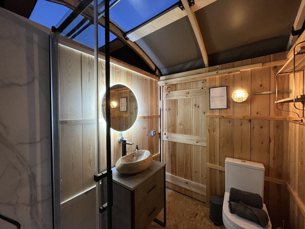 Luxury Tent, Hot Tub ((Max 2 Adults, 2 Child)) | Bathroom