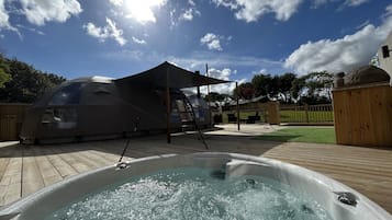 Tente Luxe, bain à remous ((Max 2 Adults, 2 Child)) | Extérieur