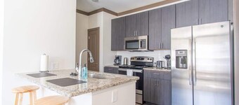 Boulevard Stays Expansive 1BR Suite, Parking