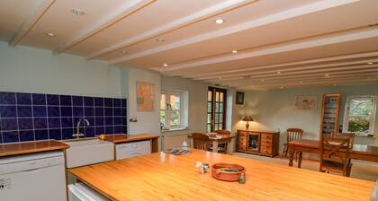 Penybont Apartment