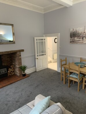 Romantic Apartment, Private Bathroom (Whole apartment) | Lounge