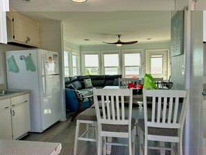 Interior - 3BR/2BA Home - Oceanfront, Dog Friendly, Central Location, Sleeps 7 (Oak Island)