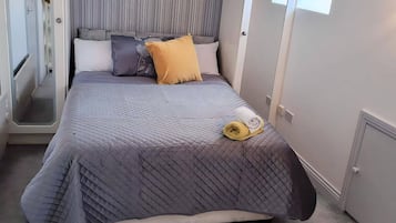 3 habitaciones, tabla de planchar con plancha y wifi gratis