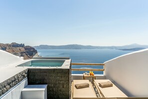 Junior Suite, Sea View | Iron/ironing board, free WiFi, bed sheets - Evanthia Best View (Therasia)