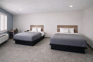Room, 2 Queen Beds, Non Smoking