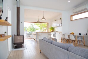 Interior - Sunsets by the pool and beautiful treed views (Rye)