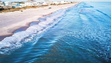 Una spiaggia nelle vicinanze