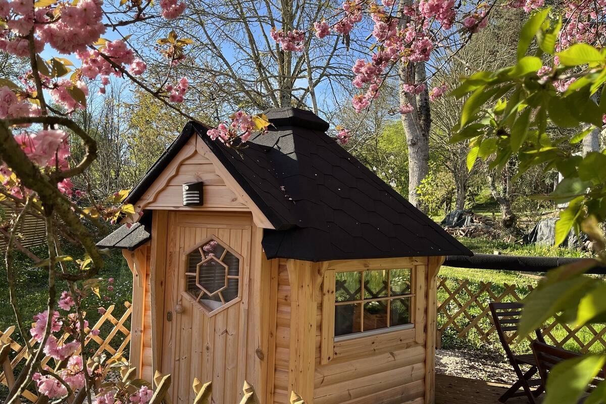 Traditional-Ferienhütte | Allergikerbettwaren, Select-Comfort-Betten, Verdunkelungsvorhänge