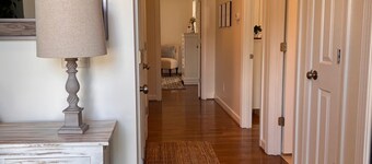 Cozy home near RDU, RTP, Angus Barn & downtown! Pet Friendly! Level-2 EV Charger