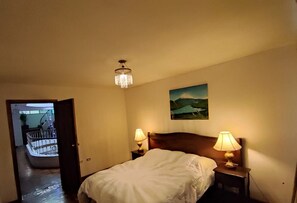 Decoración personalizada, muebles diferentes y wifi gratis 