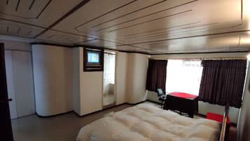 Kahden hengen executive-huone | Yksilöllisesti sisustettu, yksilöllisesti kalustettu, ilmainen Wi-Fi