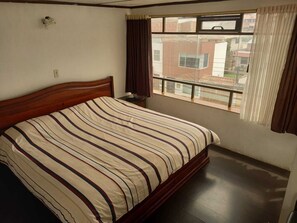 Habitación doble ejecutiva | Decoración personalizada, muebles diferentes y wifi gratis 