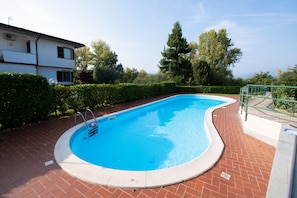 Seasonal outdoor pool - Appartamento Nora (Manerba del Garda)