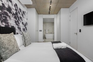Apartamento empresarial | 2 quartos, espaço de trabalho para notebook