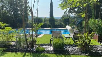 Piscine extérieure, piscine chauffée