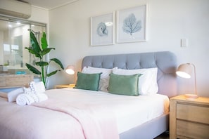 1 bedroom, iron/ironing board, WiFi (free), bed sheets