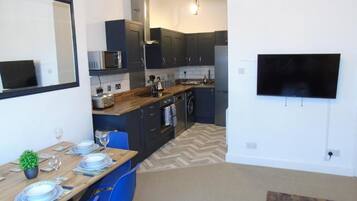 Basic Apartment | In-room dining